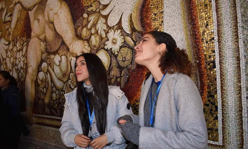 St Peter's Basilica Express Guided Tour with Dome Climb - Inside St Peters Basilica: Art, Architecture, and Tombs