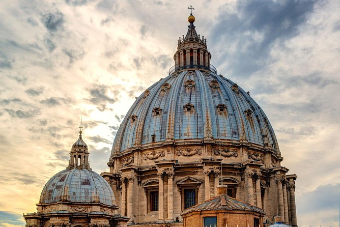 St. Peters Basilica: Self-guided Audio Tour on your Phone (without ticket) - Discovering the Vatican Grottoes and Holy Tombs