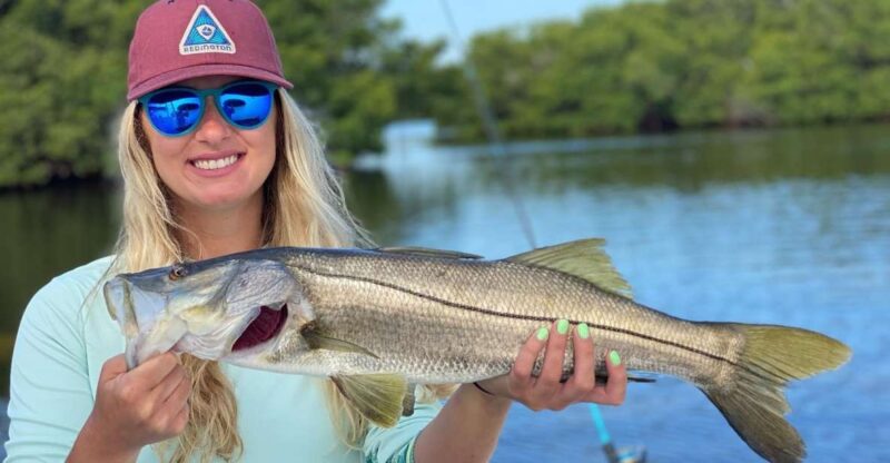 St. Petersburg, FL: Tampa Bay Private Inshore Fishing Trip - All-Inclusive Offerings and Group Comfort