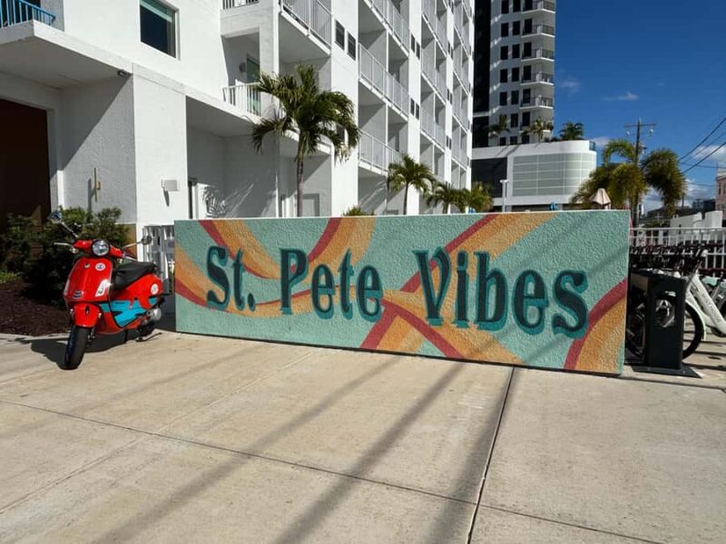 St. Petersburg: Vespa Mural Tour with Guide - Curated Stops with Creative Backdrops for Photos