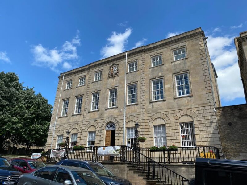 Stamford: Guided Walking Tour of Stamford - Explore Stamford’s Historic Charm in 90 Minutes