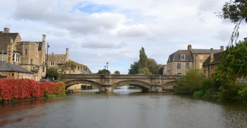 Stamford: Guided Walking Tour of Stamford - The Guide’s Role in Making the Tour Special