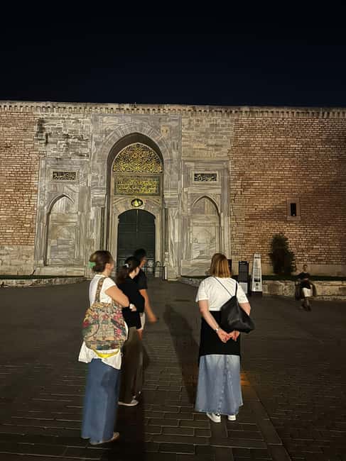 stanbul Ghost Tour - Using Ghost-Hunting Tools for a Paranormal Connection