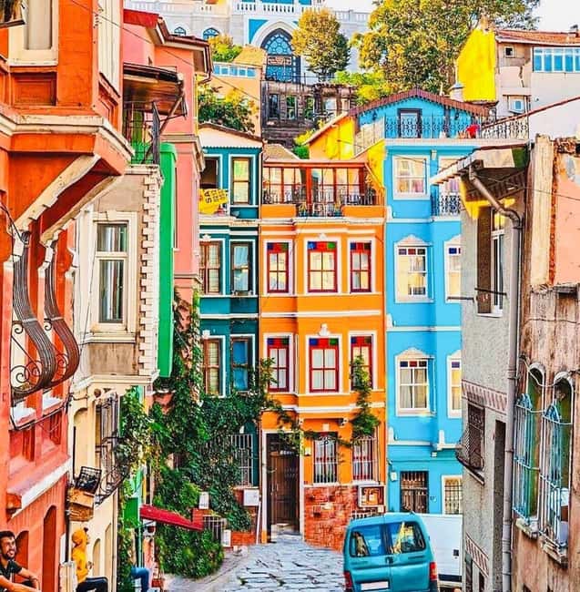 stanbul Modern Tour - From the Old Walls to the Bosphorus: Starting at Yedikule Fortress