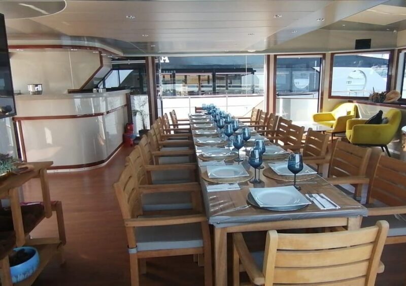 stanbul: Private Bosphorus Tour On Catamaran - Key Points