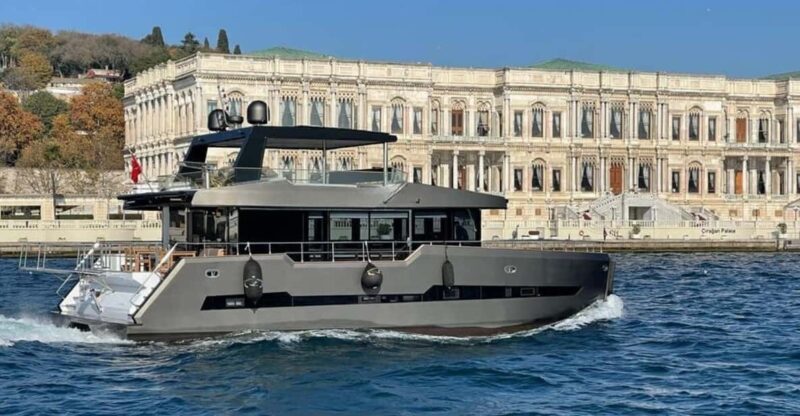 stanbul: Private Bosphorus Tour On Catamaran - The Luxurious 18-Meter Catamaran for Exclusive Bosphorus Cruises