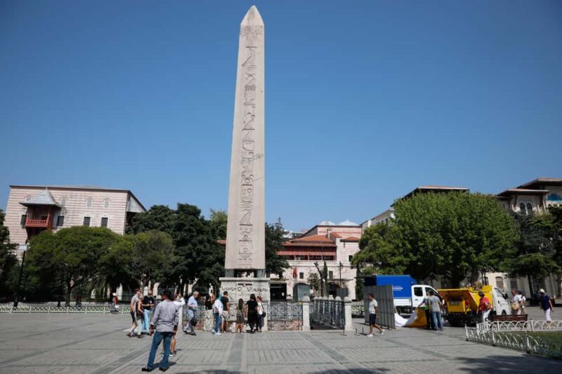 stanbul: Roman Heritage Morning Tour - Visiting Sultanahmet Square: The Heart of Old Istanbul