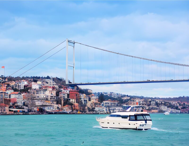 stanbul: Sunset Cruise with Refreshments - A Selection of Refreshments and Snacks