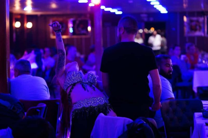 stanbul:Bosphorus Dinner Cruise & Soft and Alcohol Drinks - Discover the Charm of Istanbul’s Bosphorus Night Cruise