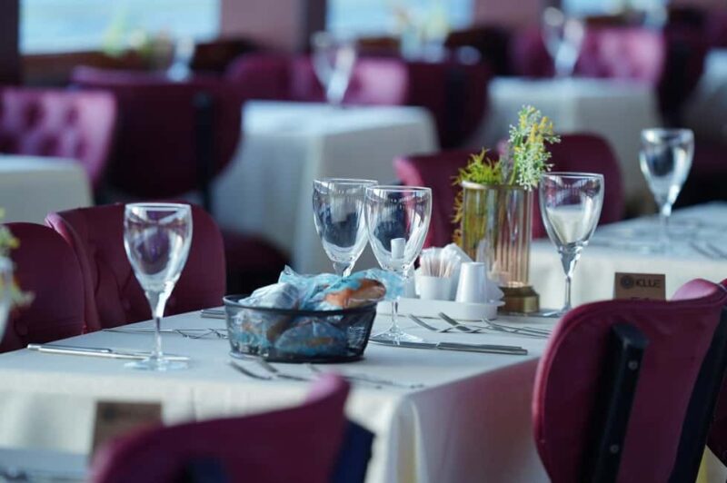 stanbul:Bosphorus Dinner Cruise & Soft and Alcohol Drinks - Key Points