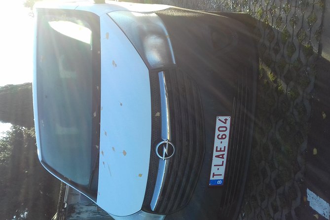Standard Minivan from Brussels airport to city of Bruges - Reliability and Customer Service Quality