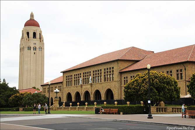 Stanford University Campus Adventure - Starting Point: Cantor Arts Center and Memorial Church