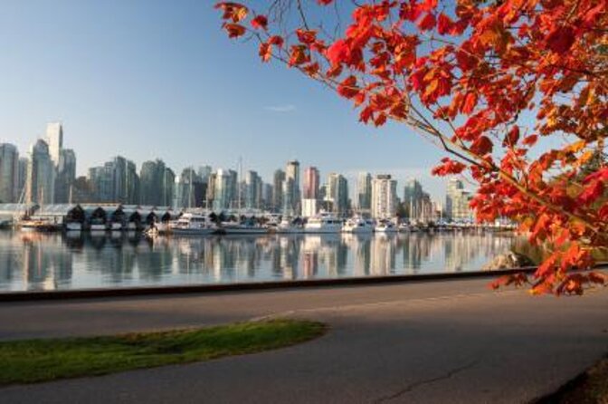 Stanley Park & Downtown - Vancouver Bike Tours - Exploring Vancouver’s Top Attractions by Bike