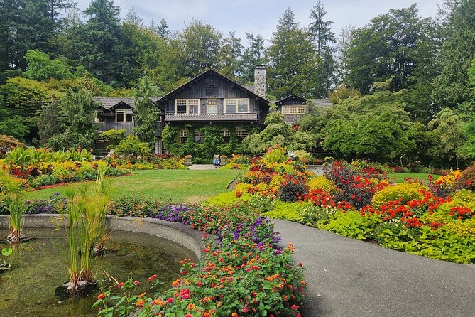 Stanley Park Highlights 3 Hour Walking Tour | Gratuity-Based - Starting Point at Stanley Parks Historic Bus Loop