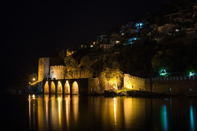 Starcraft Alanya Night Party Boat - The Fun of the Foam Party and Fire Show