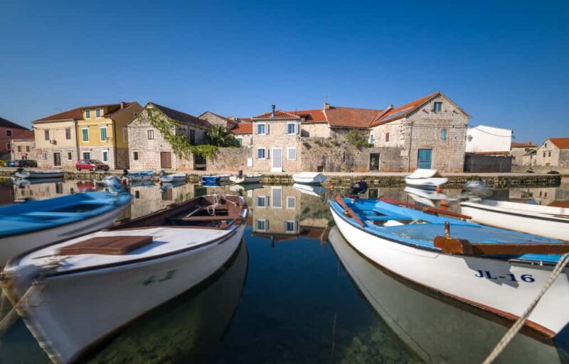 Stari Grad: Private Tuk-Tuk tour with Wine tasting - Visiting the Village of Vrboska – Often Called Little Venice