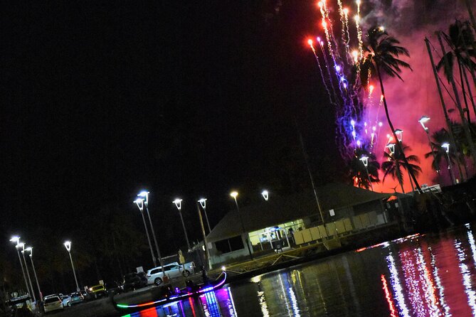 Starlight Waikiki Gondola Cruise (non shared) evening/moonlight - Diamond Head from the Water: A Volcanic Landmark