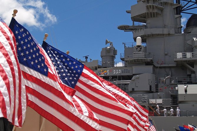 Stars and Stripes Tour: Pearl Harbor and Battleship Missouri - Explore Honolulu’s Historic Landmarks with the Stars and Stripes Tour