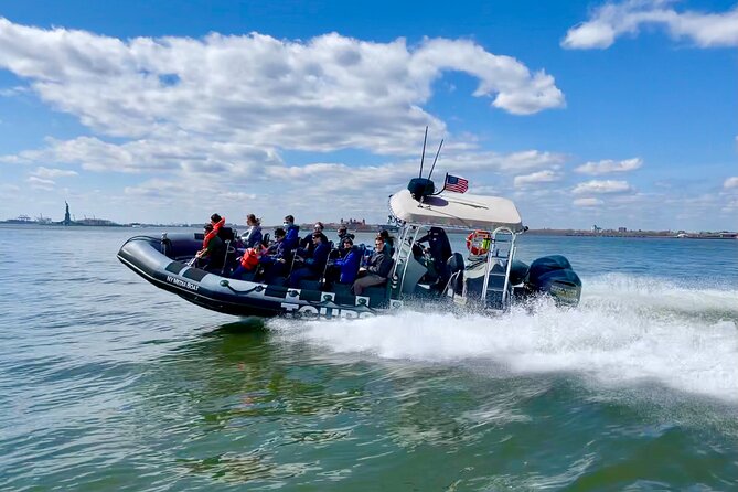 Statue of Liberty and Brooklyn Bridge Boat Tour - The 30-Minute Speedboat Ride: Fast, Fun, and Spectacular Views