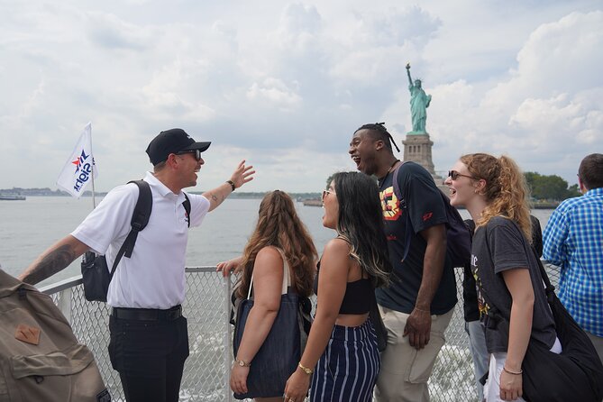 Statue of Liberty and Ellis Island Small Group Tour - Discover the Iconic Landmarks of New York with a Small Group Tour
