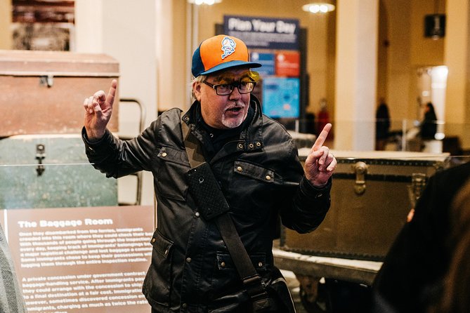 Statue of Liberty and Ellis Island Tour: All Options - Tour Options: Comprehensive vs. Express