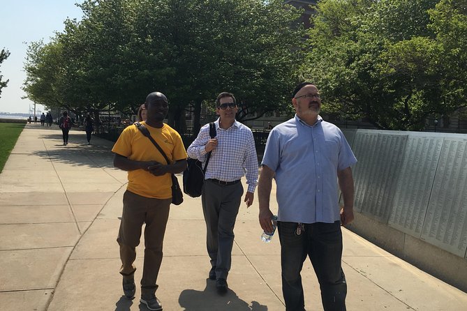 Statue of Liberty, Ellis Island, and 9/11 Memorial Guided Tour - The 9/11 Memorial and Ground Zero