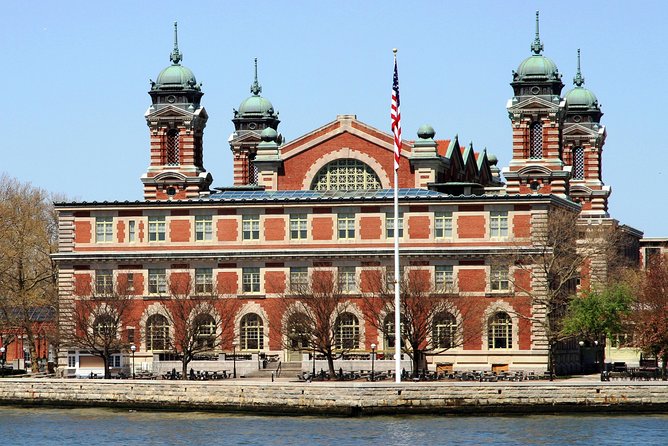 Statue of Liberty & Ellis Island - Exclusive Guided Tour - Starting Point: Battery Park and Castle Clinton