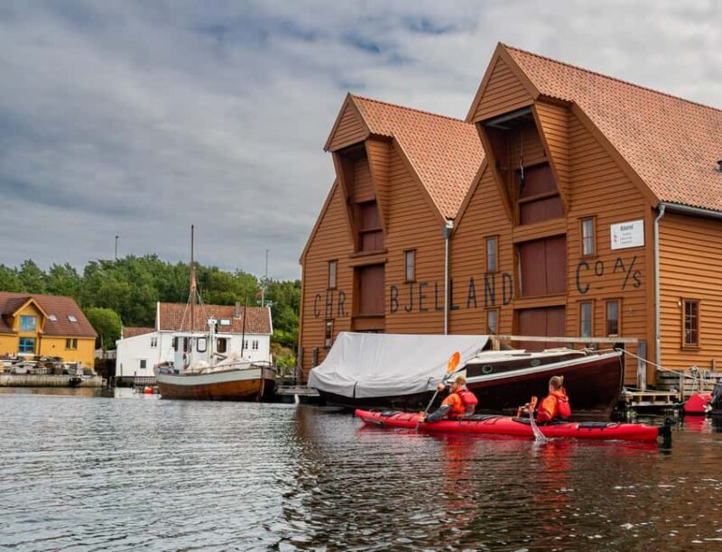 Stavanger City: Guided Kayak Tour with Maritime Museum Visit - Key Points