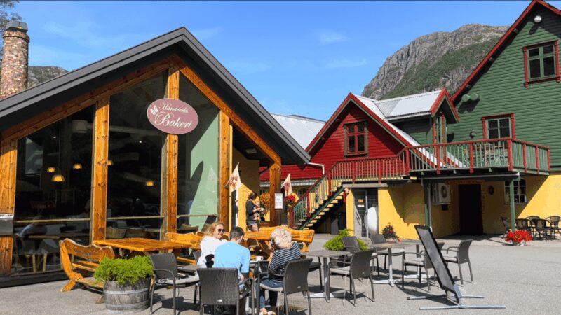 Stavanger: Månafossen Waterfall Hike with Traditional Meal - Departure from Stavanger and Transport Logistics