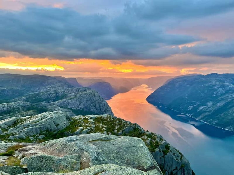 Stavanger/Sandnes: Preikestolen Guided Hidden Nature Hike - Key Points