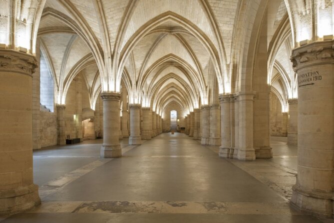 Ste Chapelle & Conciergerie Private Guided Tour with Tickets - Key Points