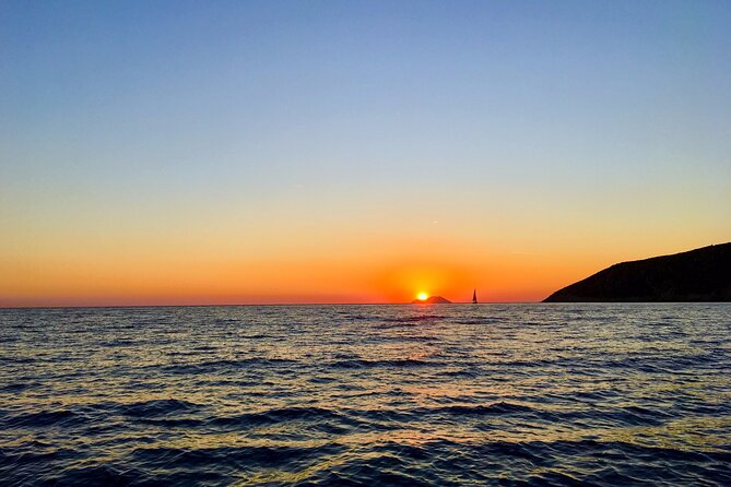 Stiniva, Green Cave, Blue Lagoon & Secret places - Logistics: Meeting Point, Duration, and Timing