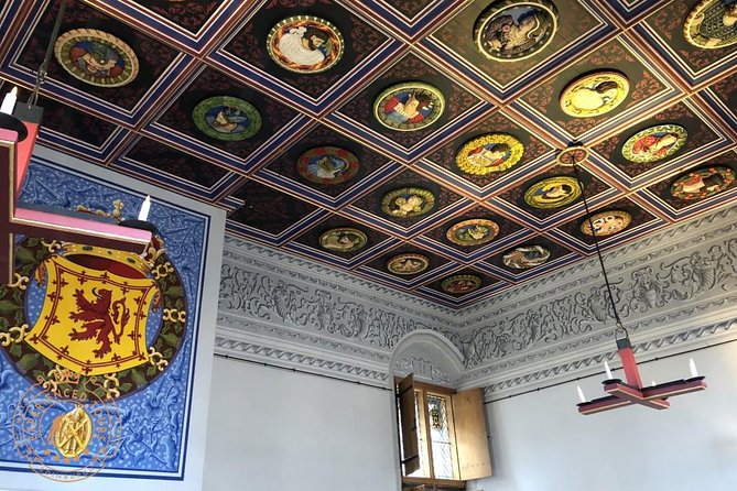 Stirling Castle and Loch Lomond Full-Day Private Tour in a Premium Minivan - Key Points