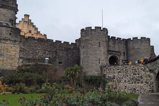 Stirling Castle, Lindores Distillery and St Andrews private tour - Visiting the Town of St. Andrews and the Old Course