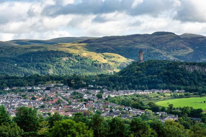 Stirling: Express Walk with a Local - Logistics and Group Size