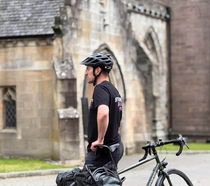 Stirling: The Bike & E-Bike Tour of The City and Beyond - Touring the University of Stirling and Kings Knot