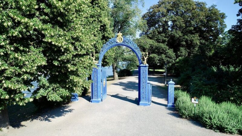 Stockholm: 2-Hour Djurgården Sightseeing Tour - Discovering Djurgården’s Unique Status as a Royal and National Park