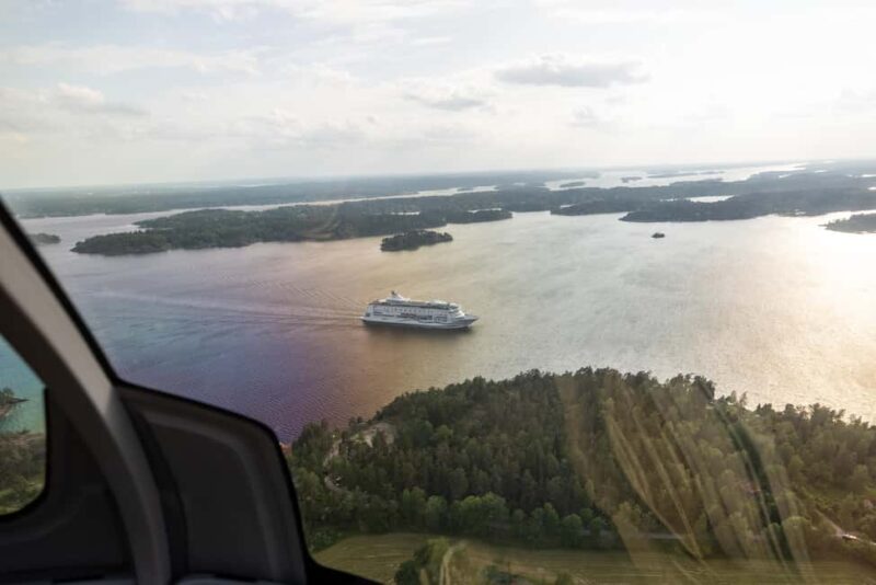 Stockholm 30-minute Private Helicopter Tour with Vaxholm - The Unique Experience of Flying in a Modern Helicopter