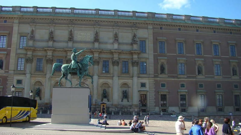Stockholm: A Beauty On The Water - Old Town Walk & Boat Trip - Practical Details and Meeting Points