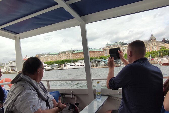 Stockholm- A Beauty On The Water: Old Town Walking Tour and Boat Trip Combined - Taking in Iconic Views from Riksbron and Lejonbacken