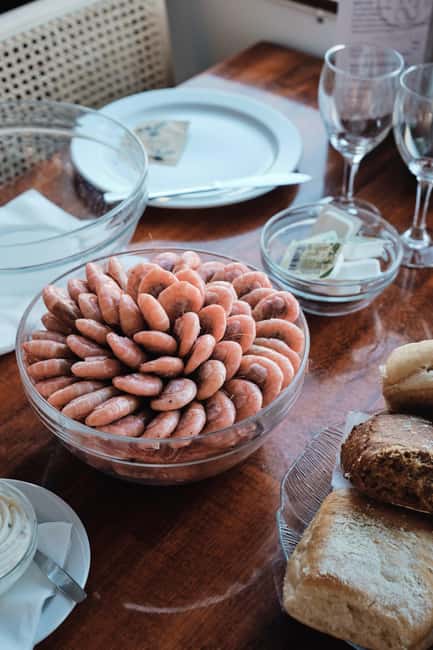 Stockholm All-You-Can-Eat Shrimp or Tacos Cruise & Coverband - Choosing Between Shrimp and Taco Dishes