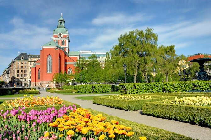 Stockholm Christmas Tour and Food Experience - Included Food and Drink: Warming Holiday Treats