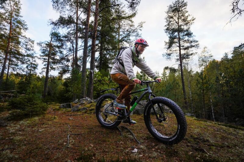 Stockholm: Fat Bike Forest Adventure with Lunch and Sauna - Refreshing Sauna Experience with Showers and Changing Facilities