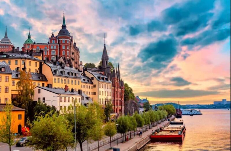 Stockholm: Guided Bike Tour - Explore Stockholm by Bike in 2.5 Hours