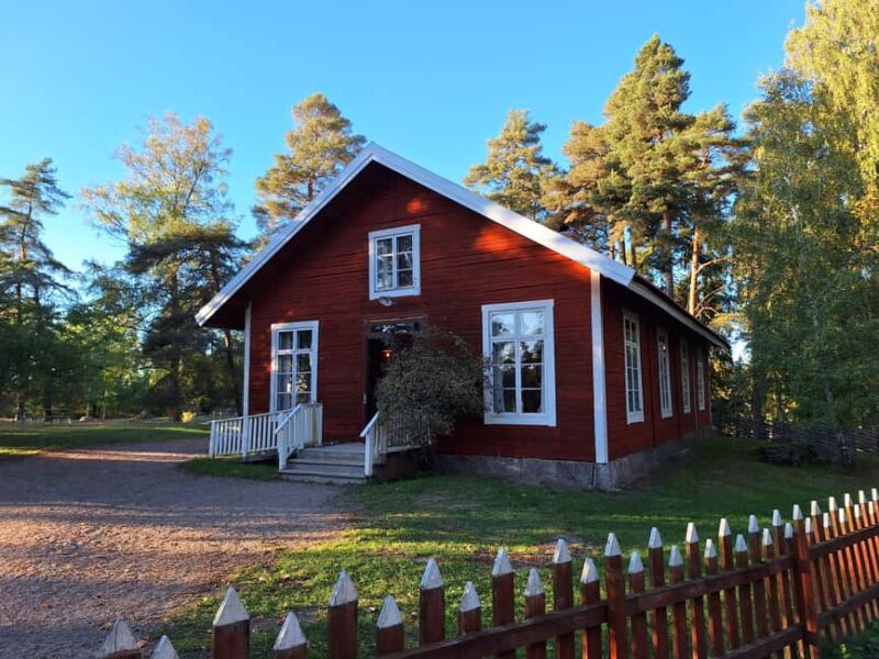 Stockholm: Guided Historical Army & School Group Tour - The Guided Van Transportation: Smooth Transitions Between Stops