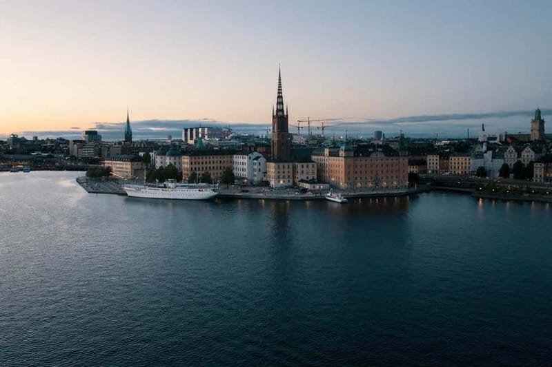 Stockholm: Highlights Guided Walking Tour - Stockholm: Highlights Guided Walking Tour – An Engaging 2-Hour Exploration