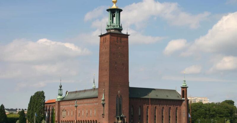 Stockholm Must See: City Hall, Gamla Stan and Vasa Museum - Walking Tour of Gamla Stan’s Historic Streets and Landmarks