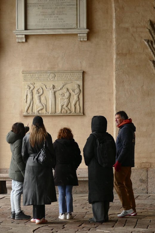 Stockholm Must See: City Hall, Gamla Stan and Vasa Museum - Logistics and Group Experience