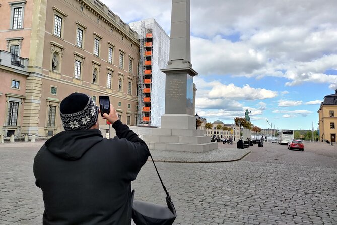 Stockholm Must See - Old Town, boat + Vasa Museum 3h small group - From Nobels to Small Alleys: On Riddarholmen and Järntorget