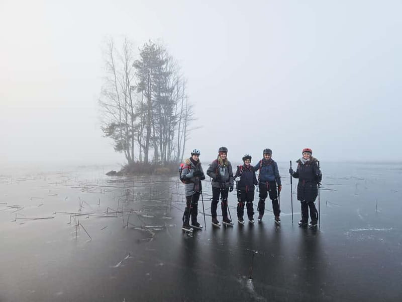 Stockholm: Nordic Ice Skating for Beginners on a Frozen Lake - Enjoying a Cozy Winter Picnic Outdoors